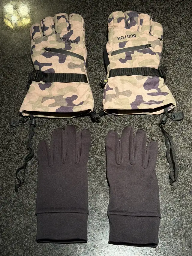 Burton Green Camo Winter Gloves w/ Liners Size L in Snowboard in City of Toronto - Image 2