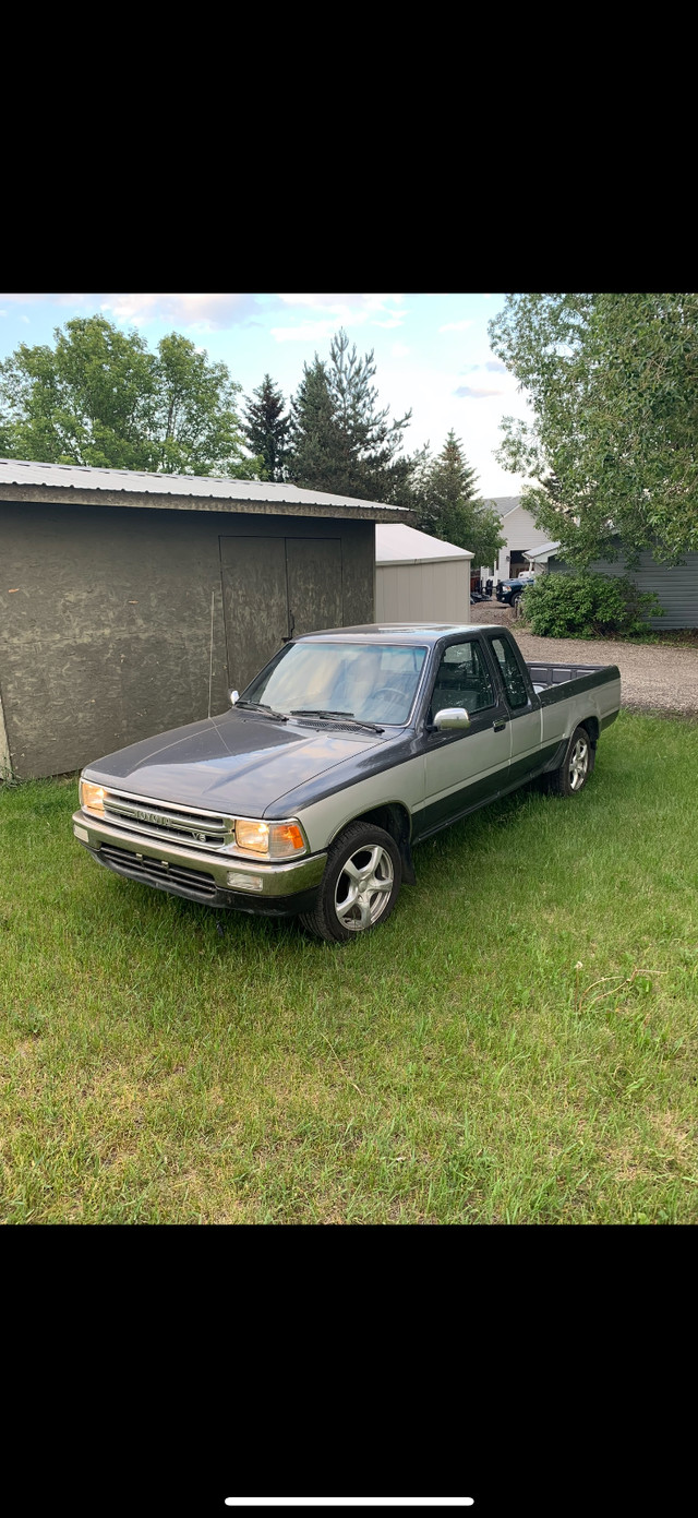 Toyota Pick up in Cars & Trucks in Calgary - Image 2