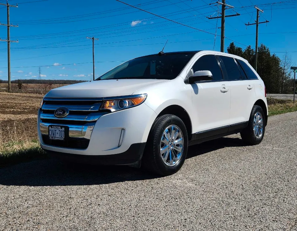 2013 Ford Edge SEL. Fully Loaded