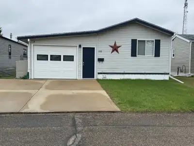 $229,900.00 Bedrooms: 3 Bathrooms: 2 Manufacturer: SRI Regent Dimensions: 16X76 Year: 1998 Taxes $10...