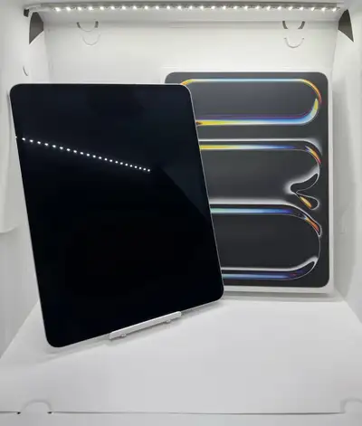 iPad Pro 13" 512GB M5 Wi-Fi & Cellular 5G + Proof of Purchase Comes with box, screen protector and c...