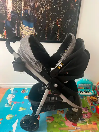 It's 3 strollers in 1—Infant Car Seat Carrier, Infant Stroller, and Toddler Stroller—for a versatile...