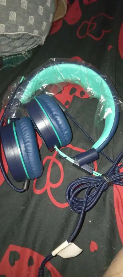 Getgold Headphones, View more