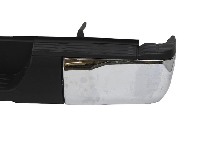 NEUF Pare-Chocs COMPLET Arriere Tundra 2014 Rear Bumper Assy NEW in Auto Body Parts in Longueuil / South Shore - Image 3