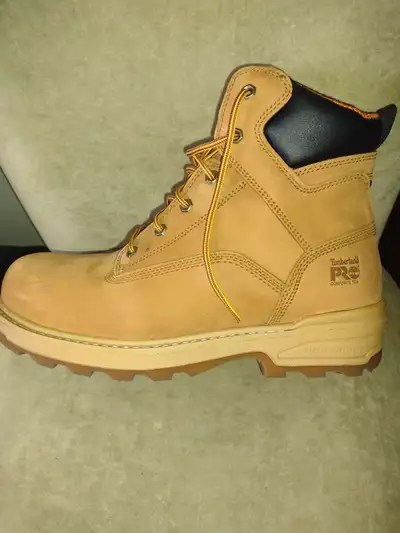 Size 12 Timberland work boots $ 100 obo mint condition Worn once