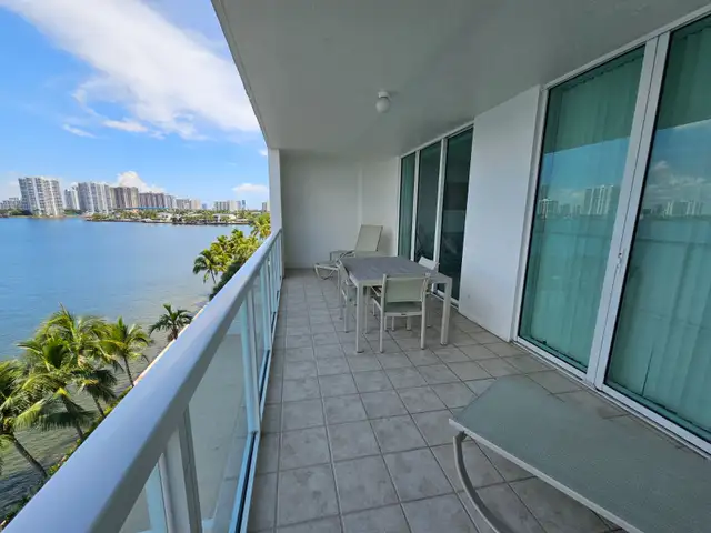 $1,450 / 2br - Marina Bay Club **Available Dec2025&Jan2026 in Florida in Canada - Image 8