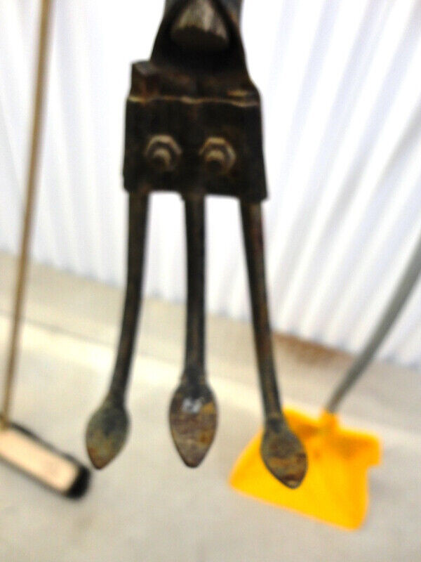 Garden Hand Three Prong Cultivator in awesome shape in Outdoor Tools & Storage in Kitchener / Waterloo - Image 3