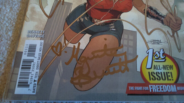 Bombshells United #1 - Signed by writer Marguerite Bennett in Comics & Graphic Novels in City of Toronto - Image 2