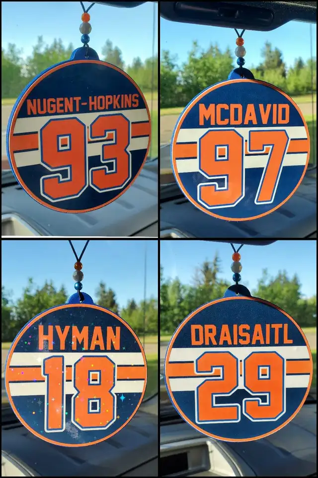 Edmonton Oilers mirror hanger in Other in Edmonton - Image 3
