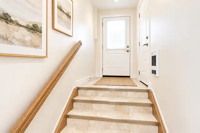 Brand-New Luxury 2-Bed Apartment with Heated Garage & Parking in Long Term Rentals in Thunder Bay - Image 5