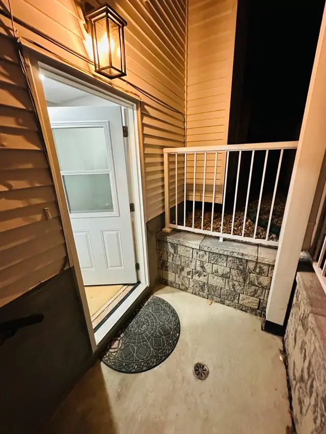 Furnished Room for Student + Paid Airbnb Cleaning Opportunity in Room Rentals & Roommates in Ottawa - Image 10