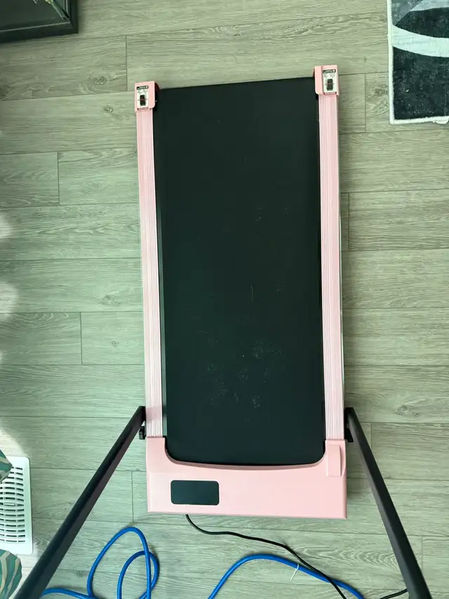 Thaile Walking Pad Treadmill with Handlebar in Exercise Equipment in Ottawa - Image 4