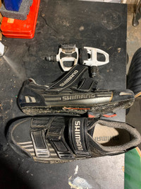 Bike shoes and pedals