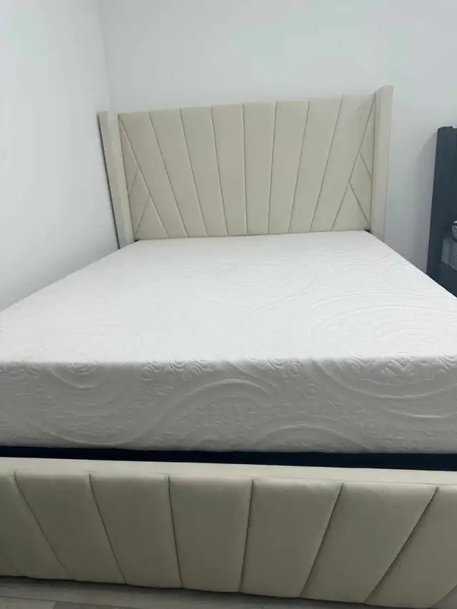 ️ Brand New Ivory Velvet Hydraulic Lift Storage Bed | Queen in Beds & Mattresses in Peterborough - Image 2