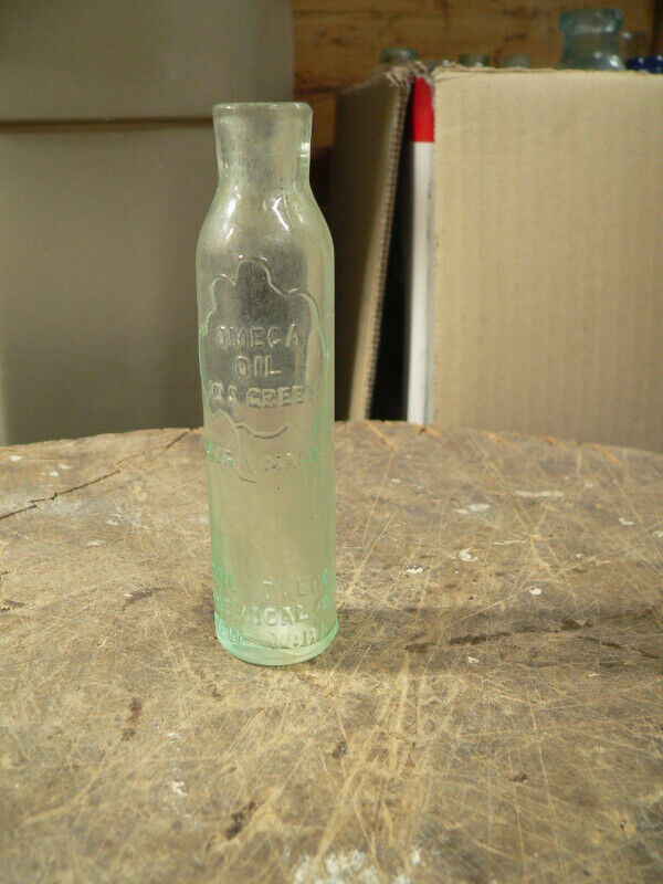 plusieurs bouteille antique a différent prix dans Art et objets de collection  à Lanaudière