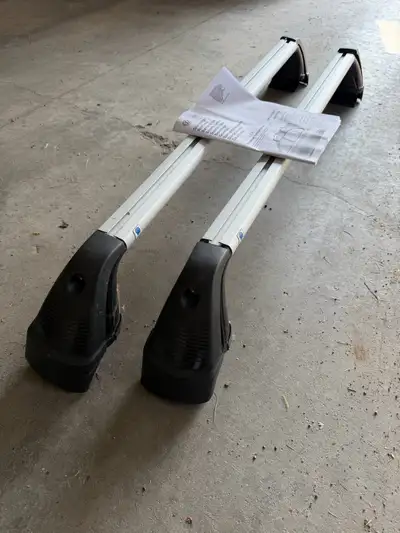 VW (Thule) roof bars. 5H4 071 126 Fit a MK8 GTI. Used 1 season In North Gower for pickup