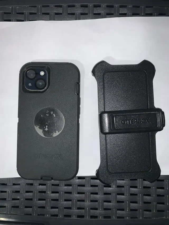 Otterbox iphone 14 defender holster belt clip in Cell Phone Accessories in Oshawa / Durham Region - Image 7