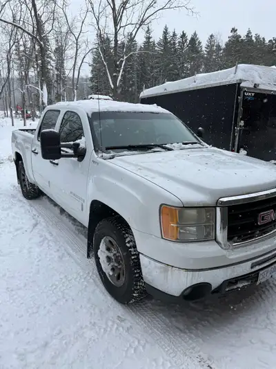 2009 gmc 1500 for sale truck runs drives stops has new front brakes front driver side wheel bearing...