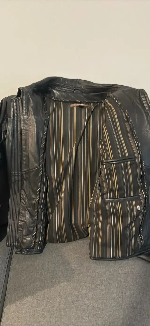 Leather Jacket in Men's in Mississauga / Peel Region - Image 4