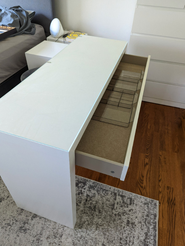 IKEA Makeup Desk w/ Drawer and Stool Desks Ottawa Kijiji