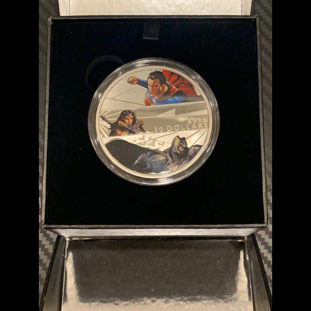 2016 2oz Silver Proof Superman VS Batman 99.99 Coin in Arts & Collectibles in Mississauga / Peel Region