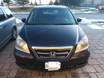 2005 Honda Odyssey ($2700.00)