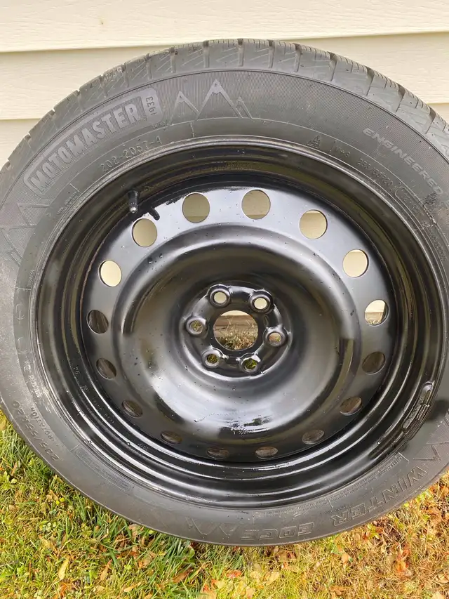 Winter tires on rims.   235/55r20. Asking   $750. in Tires & Rims in Ottawa - Image 4