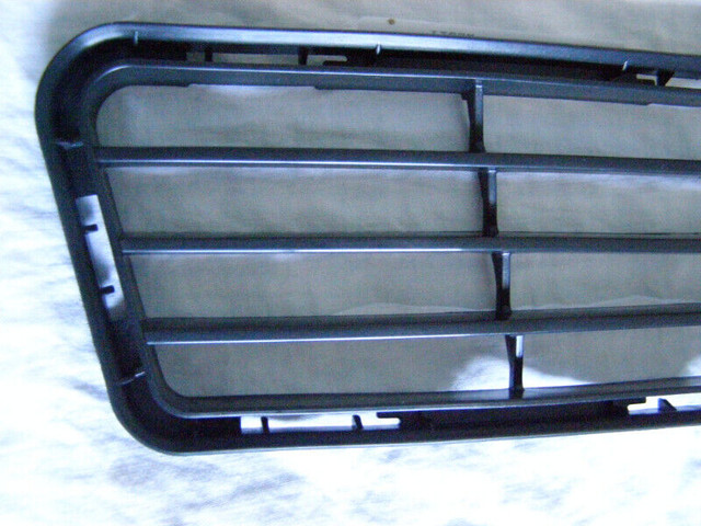 NEUF Grille Toyota Camry SE 2012 - 2014 NEW Front Bumper Grill dans Pièces de carrosserie  à Longueuil/Rive Sud - Image 2