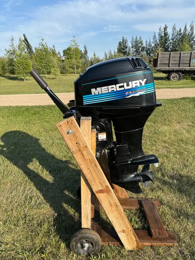 mercury Seapro 40 in Powerboats & Motorboats in Regina - Image 2