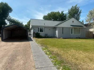 House for Rent in Taber