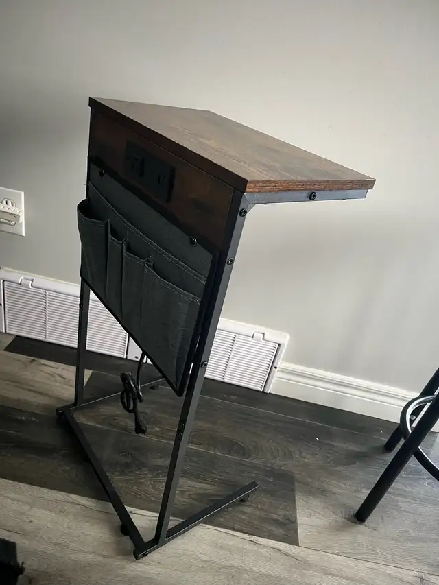 C Shaped End Table with Charging Station, C Side Table63735878131585123