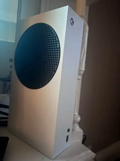 Xbox series S, View more