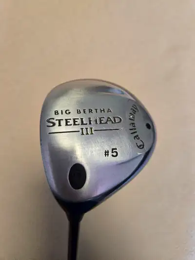 Selling a very good condition Left Handed Callaway Steelhead III 5 Wood with original cozy. Comes wi...