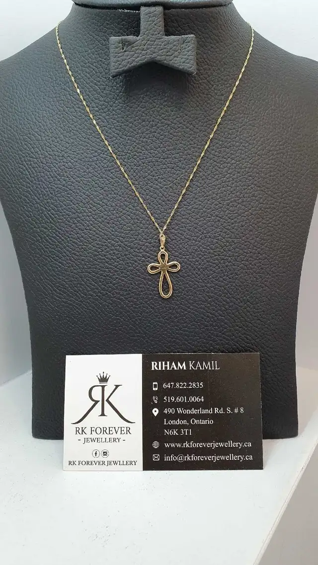 10k yellow gold chain & pendant # 412_11 in Jewellery & Watches in London - Image 3