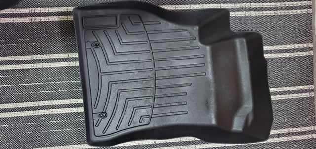 2011-2017 NISSAN JUKE WeatherTech Custom Floor Mats Floor Liners in Other Parts & Accessories in Ottawa - Image 7