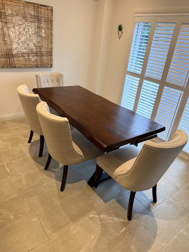 Dining room table with bench and 4 chairs in Dining Tables & Sets in Hamilton - Image 4