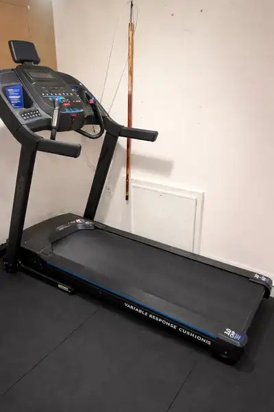 7.0 AT Horizon Treadmill, View more