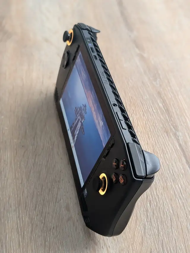 MSI Claw A1M – Handheld Gaming PC Console  in Desktop Computers in Edmonton - Image 4