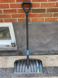 24” Snow Shovel 