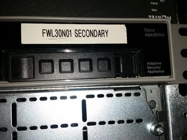 Cisco ASA5515-K9 6 Port GbE GE ASA 5515-X Firewall 250 IPsec VPN in Other in City of Montréal - Image 2