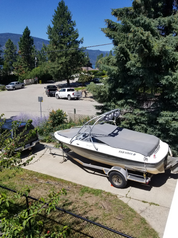 2001 Four Winns, 180 Horizon,  Boat in Other in Mission