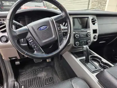 2017 Ford Expedition XLT 184500 KM Clean Smoke Free Heated/Ventilated Front Seats Heated Rear Seats...