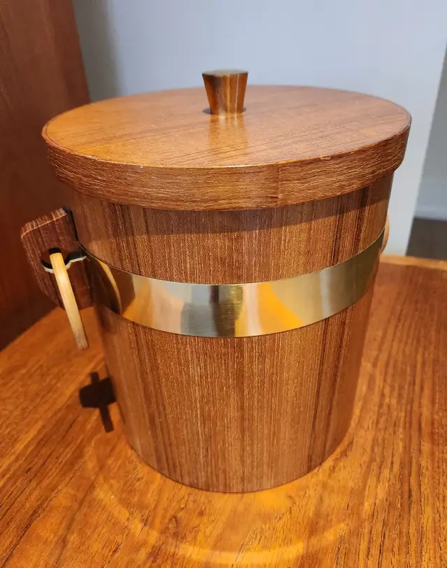 Teak Ice Bucket Denmark 1960s in Other in Ottawa - Image 8