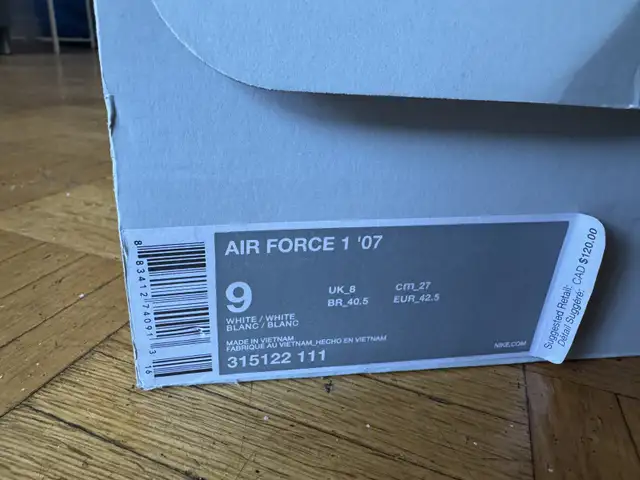 Nike Devin Booker x Air Force 1 Size 9 in Men's Shoes in Markham / York Region - Image 7