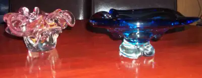 Chalet Canada Art Blown Glass Ashtray ( Vintage). The pink ashtray is 6.5" x 6.5" x 3.5" tall and th...