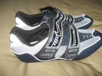 Nike men's road cycling shoes, size US 7