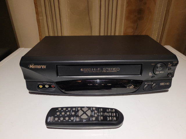 MEMOREX MVR4052 VCR 4-Head Hi-Fi Stereo with remote in CDs, DVDs & Blu-ray in Barrie