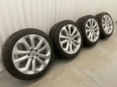 OEM Honda Accord 18” inch Michelin Winter wheels W/TPMS Bolt Pattern: 5x114.3 Rim Diameter: 18” Tire...