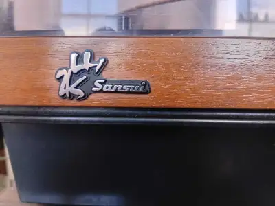 Sansui SR-4050 C Belt Drive Manual Turntable. This table is mint condition no issues dust cover has...