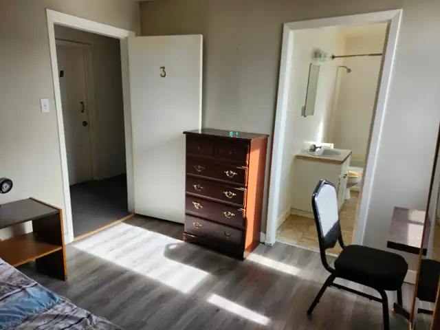 Furnished bachelor-All Utilities are included-Pet friendly